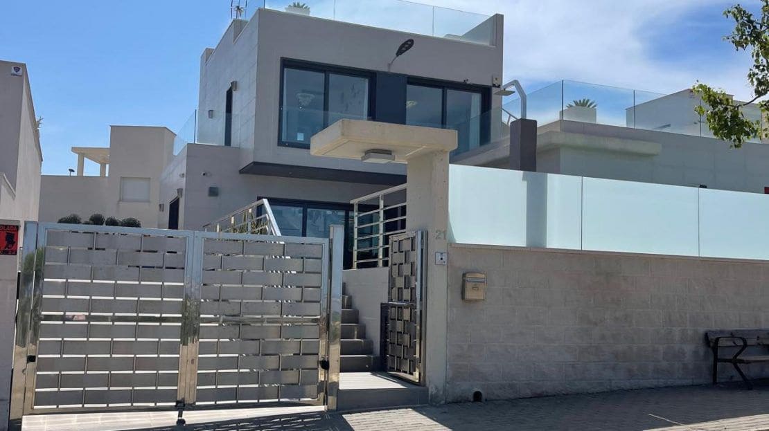 5 slaapkamer Villa te koop in San Miguel de Salinas - € 849.000 (Ref: 9590961)