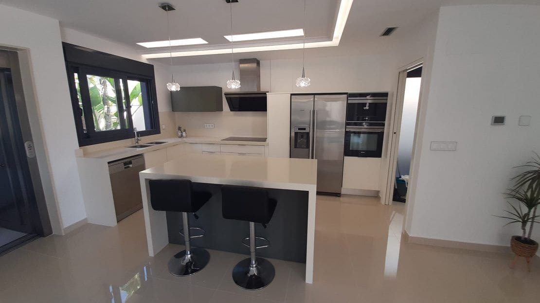 5 slaapkamer Villa te koop in San Miguel de Salinas - € 849.000 (Ref: 9590961)