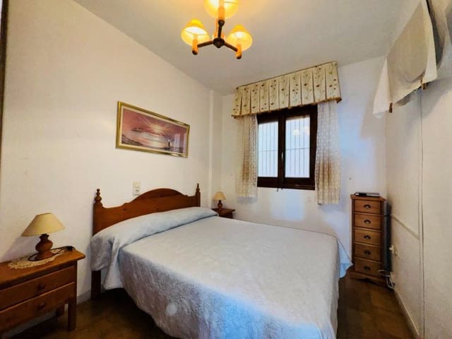 2 sovrum Lägenhet till salu i Torrevieja med garage - 220 000 € (Ref: 9655846)