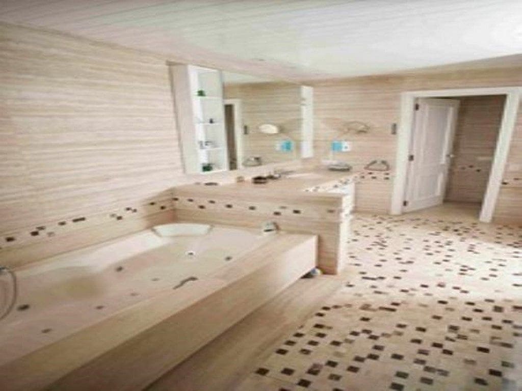 7 bedroom Villa for sale in Alicante / Alacant city - € 4,120,000 (Ref: 9690365)