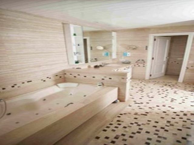 7 Zimmer Villa zu verkaufen in Alicante / Alacant Stadt - 4.120.000 € (Ref: 9690365)