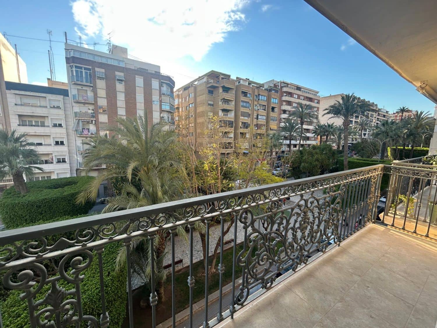4 bedroom Flat for sale in Crevillente / Crevillent - € 185,000 (Ref: 9780302)