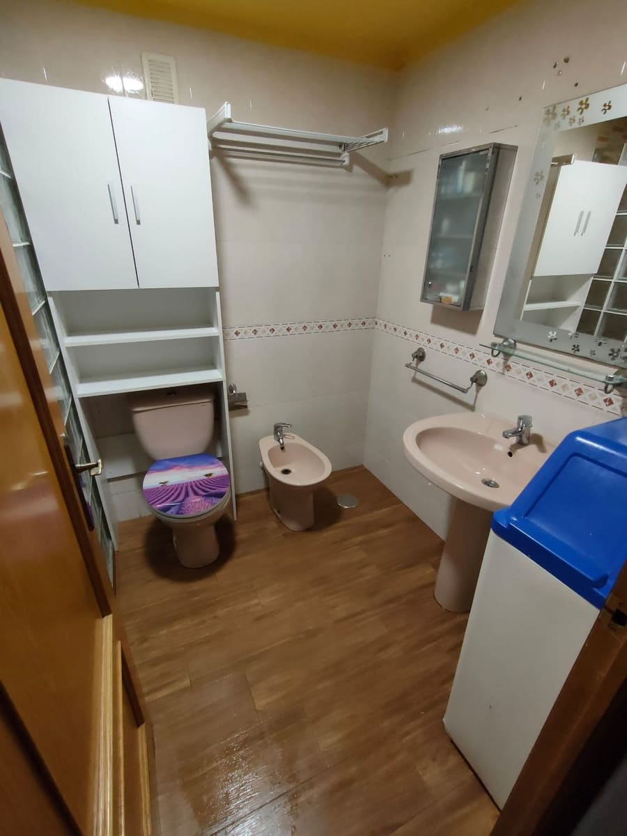 3 bedroom Flat for sale in Crevillente / Crevillent - € 130,000 (Ref: 9785992)