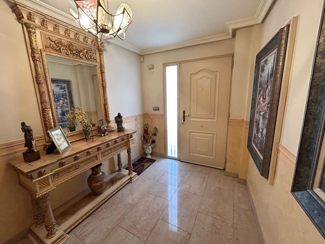 4 quarto Casa em Banda para venda em Crevillente / Crevillent com garagem - 490 000 € (Ref: 9790839)