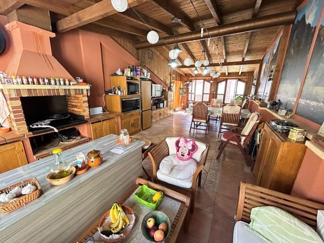 4 quarto Casa em Banda para venda em Crevillente / Crevillent com garagem - 490 000 € (Ref: 9790839)