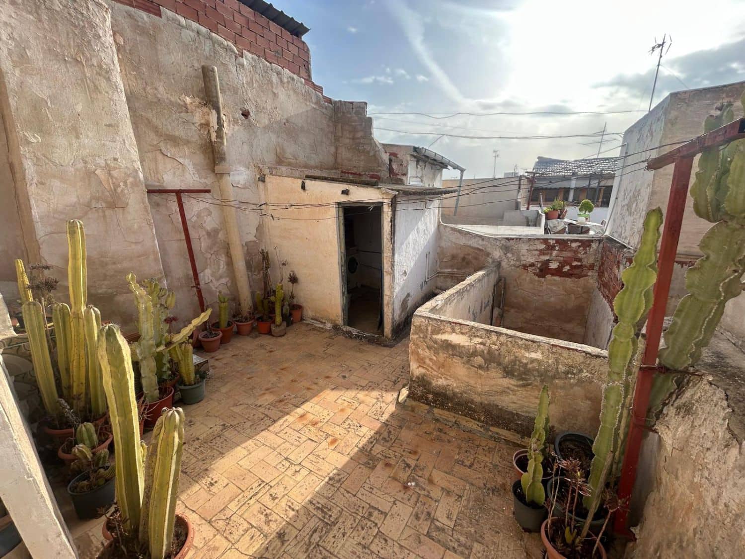 5 slaapkamer Huis te koop in Crevillente / Crevillent - € 56.000 (Ref: 9807835)