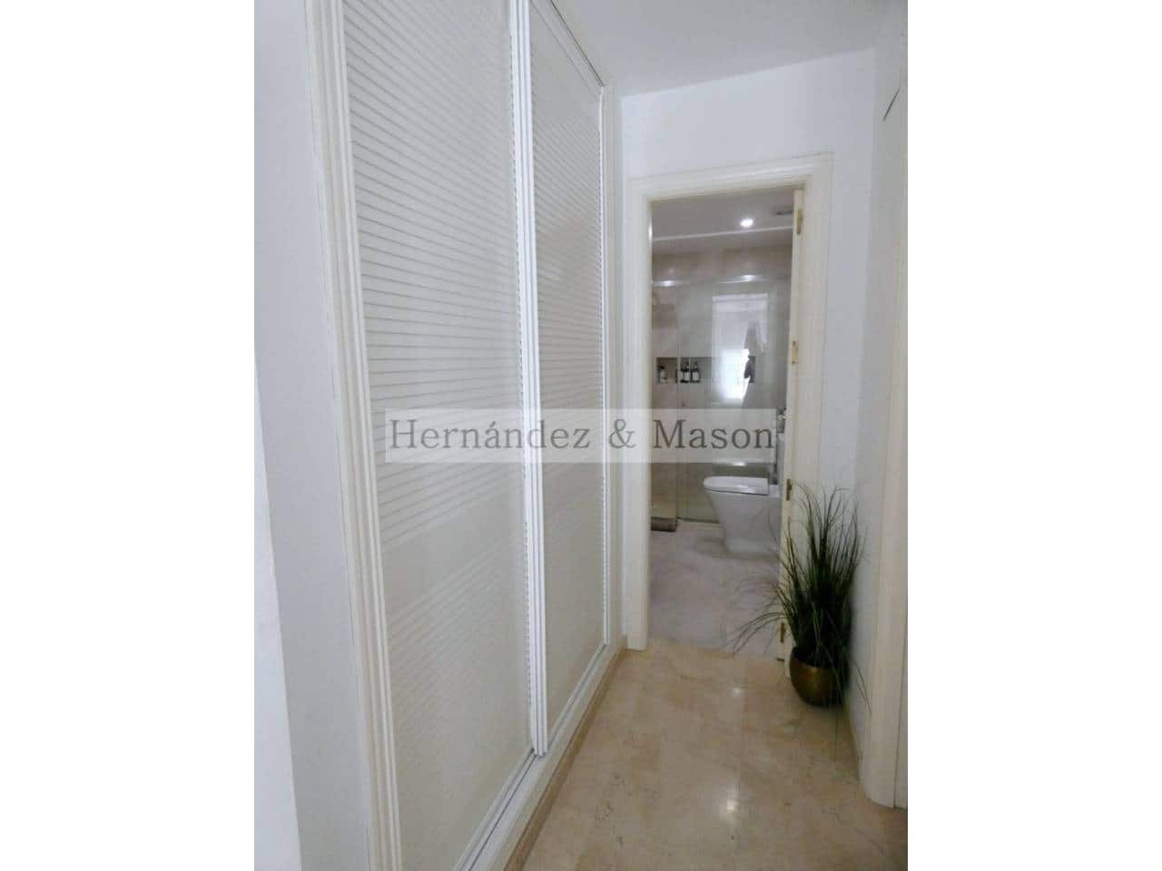 4 camera da letto Villetta Bifamiliare in vendita in Benalmadena con garage - 695.000 € (Rif: 10048627)