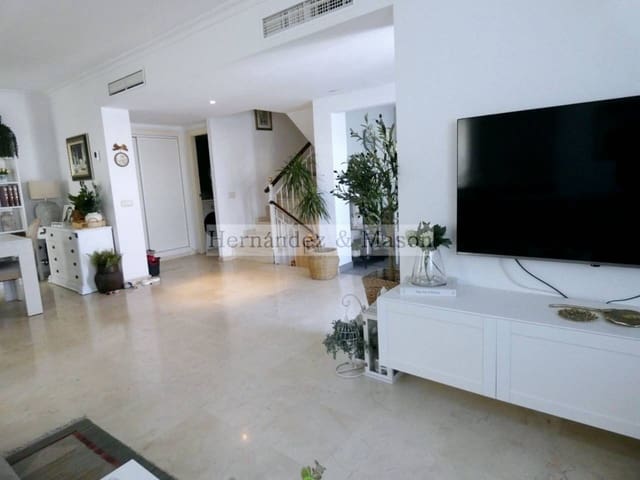 4 camera da letto Villetta Bifamiliare in vendita in Benalmádena con garage - 695.000 € (Rif: 10048627)