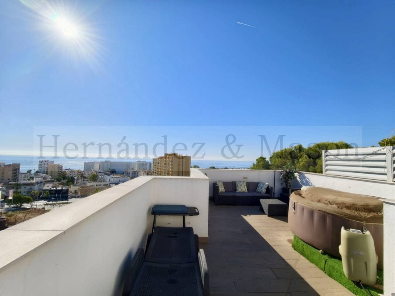 2 sypialnia Penthouse na sprzedaż w Torremolinos z basenem garażem - 560 000 € (Ref: 10101153)