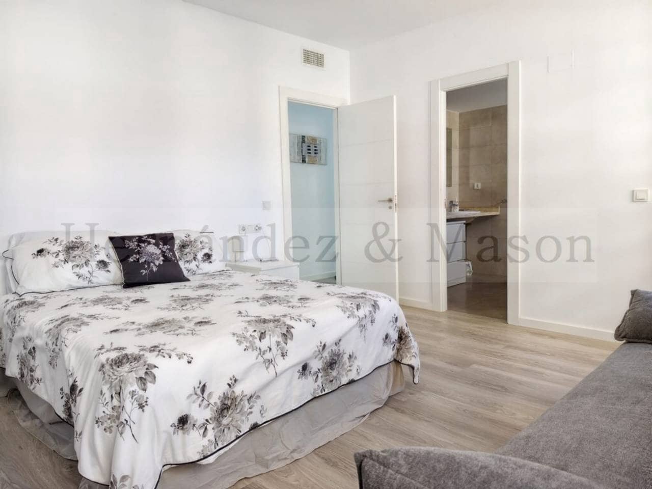 2 sypialnia Penthouse na sprzedaż w Torremolinos z basenem garażem - 560 000 € (Ref: 10101153)