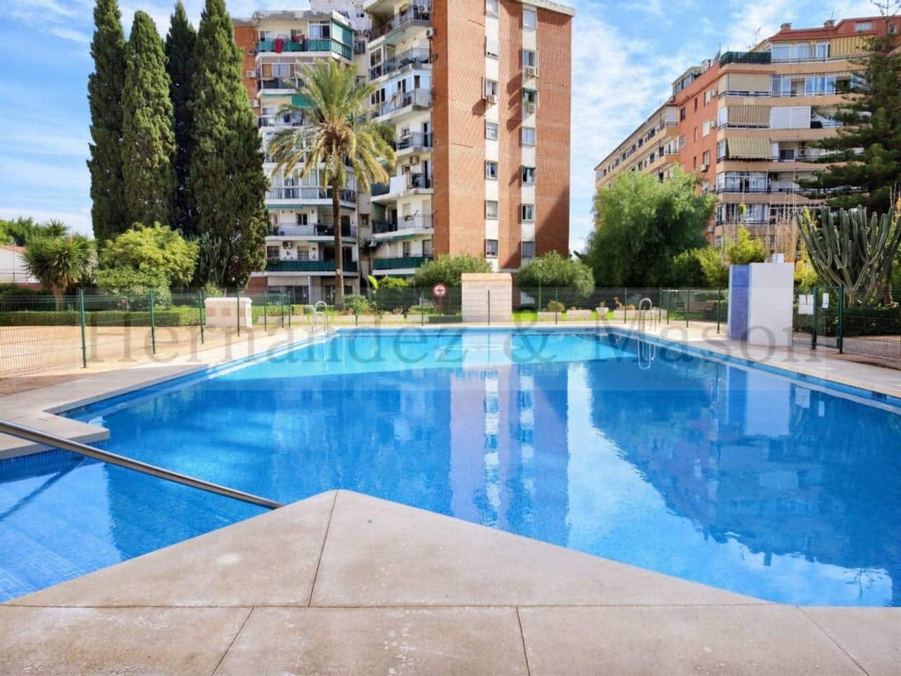 1 soverom Leilighet til salgs i Torremolinos med svømmebasseng garasje - € 219 500 (Ref: 10141586)