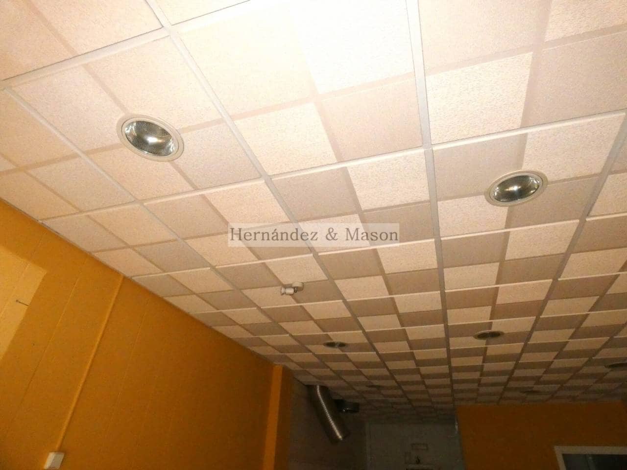 Erhverv til salg i Torremolinos - € 168.000 (Ref: 3869753)