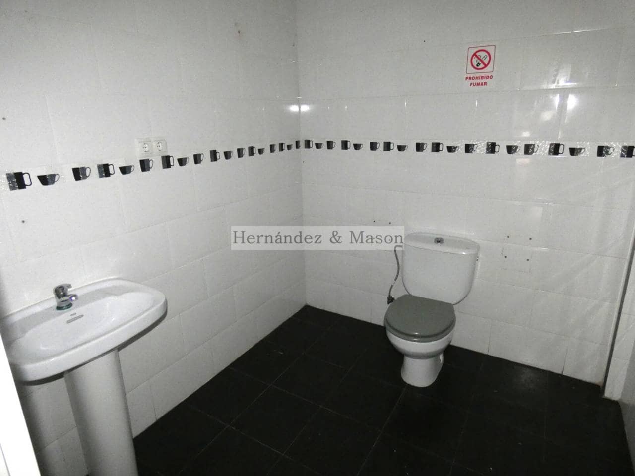 Erhverv til salg i Torremolinos - € 168.000 (Ref: 3869753)