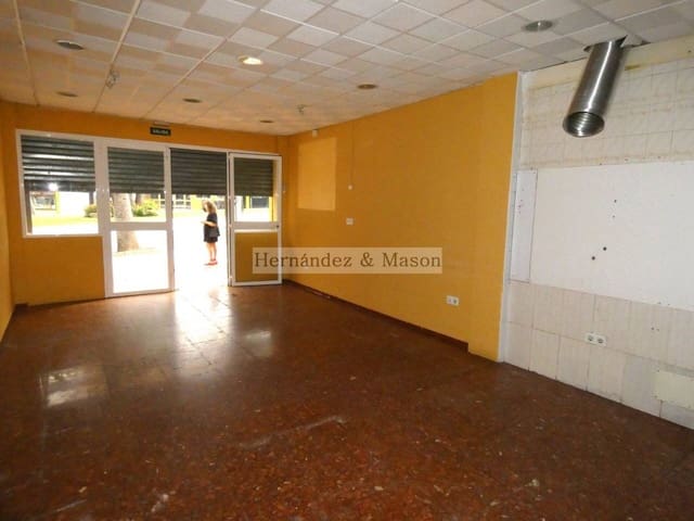 Kaupallinen myytävänä paikassa Torremolinos - 168 000 € (Ref: 3869753)