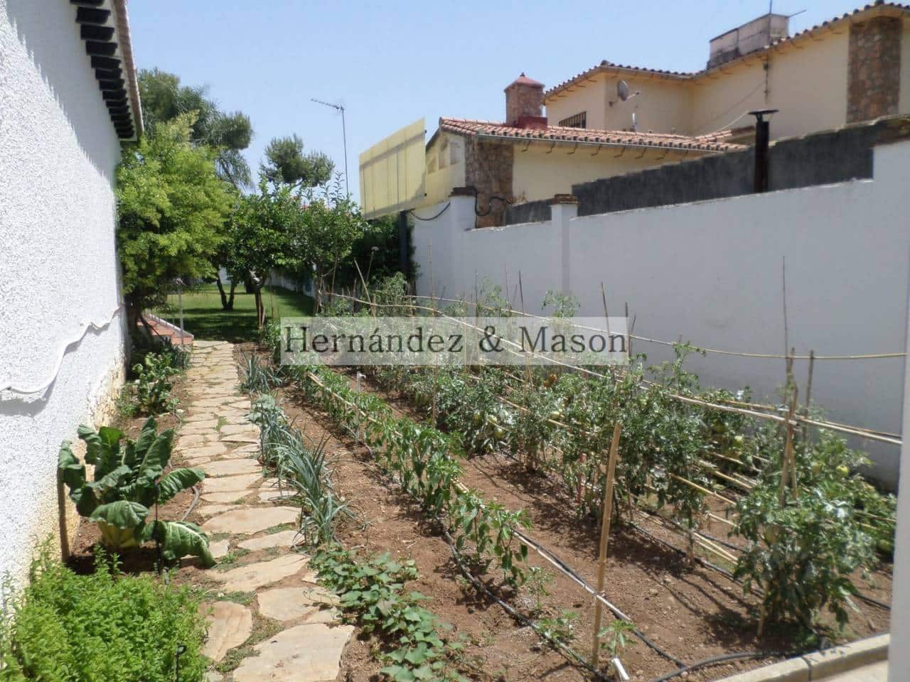 4 bedroom Villa for sale in Benalmadena with pool garage - € 1,150,000 (Ref: 3869817)