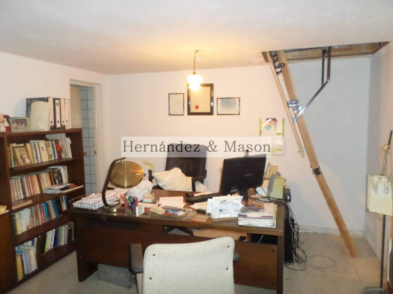 Erhverv til salg i Torremolinos - € 139.000 (Ref: 3870007)