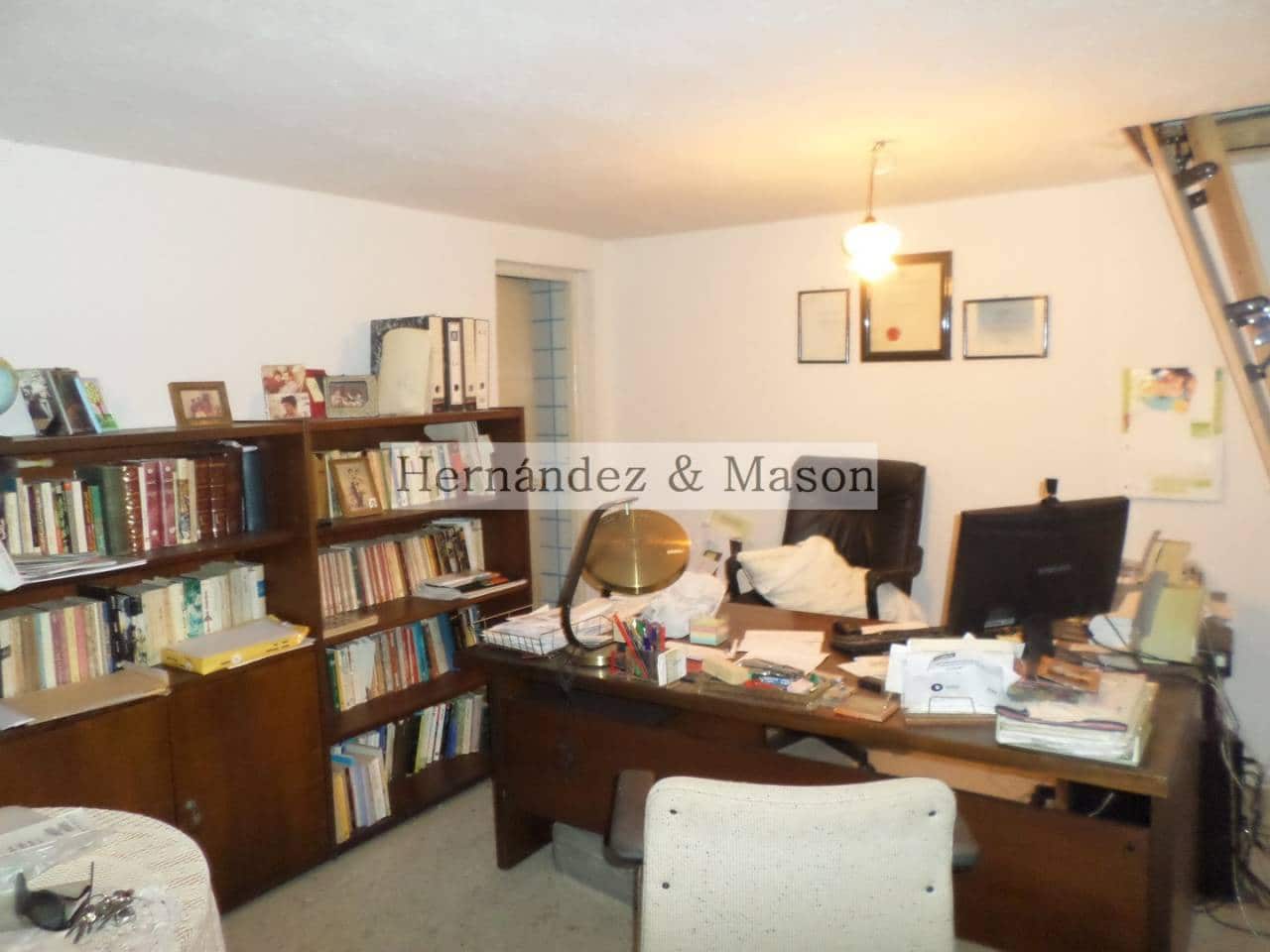 Erhverv til salg i Torremolinos - € 139.000 (Ref: 3870007)