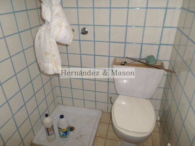 Kaupallinen myytävänä paikassa Torremolinos - 139 000 € (Ref: 3870007)