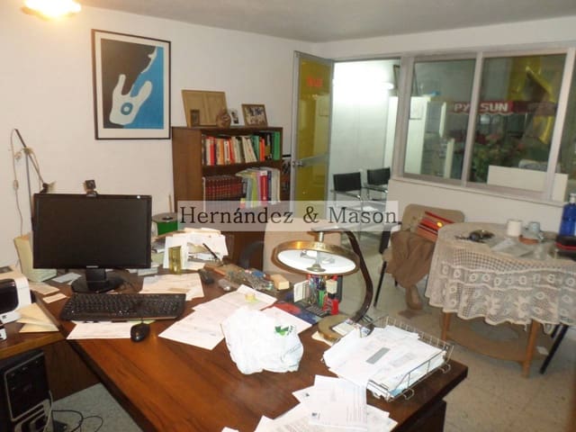 Kaupallinen myytävänä paikassa Torremolinos - 139 000 € (Ref: 3870007)