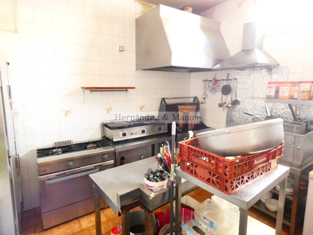 Restaurant/Bar til salgs i Torremolinos - € 250 000 (Ref: 6414582)