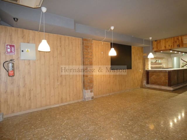 Kaupallinen vuokrattavana paikassa Torremolinos - 1 000 € (Ref: 6717678)