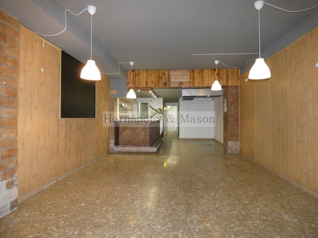 Kaupallinen vuokrattavana paikassa Torremolinos - 1 000 € (Ref: 6717678)