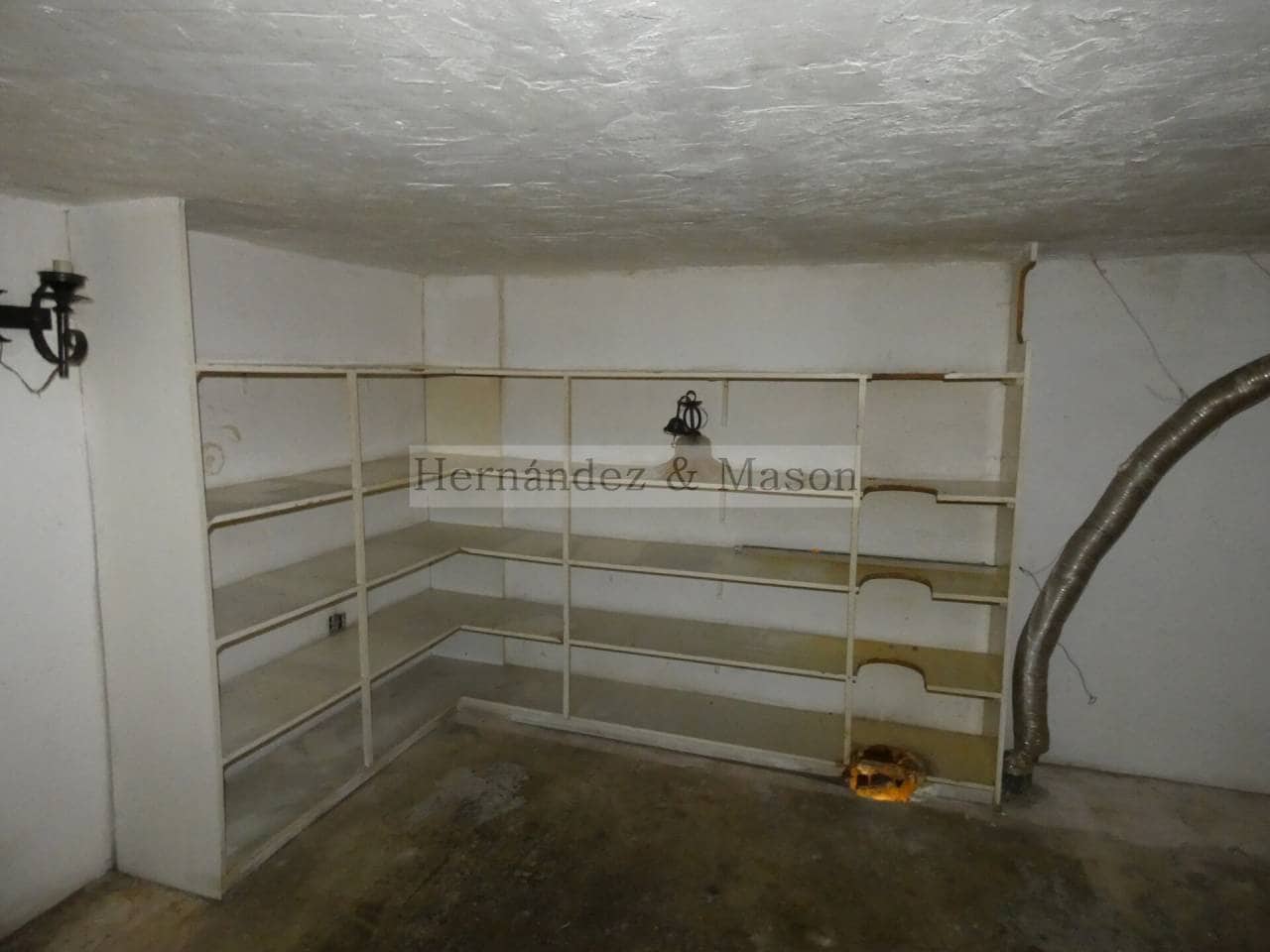 Kaupallinen vuokrattavana paikassa Torremolinos - 1 000 € (Ref: 6717678)