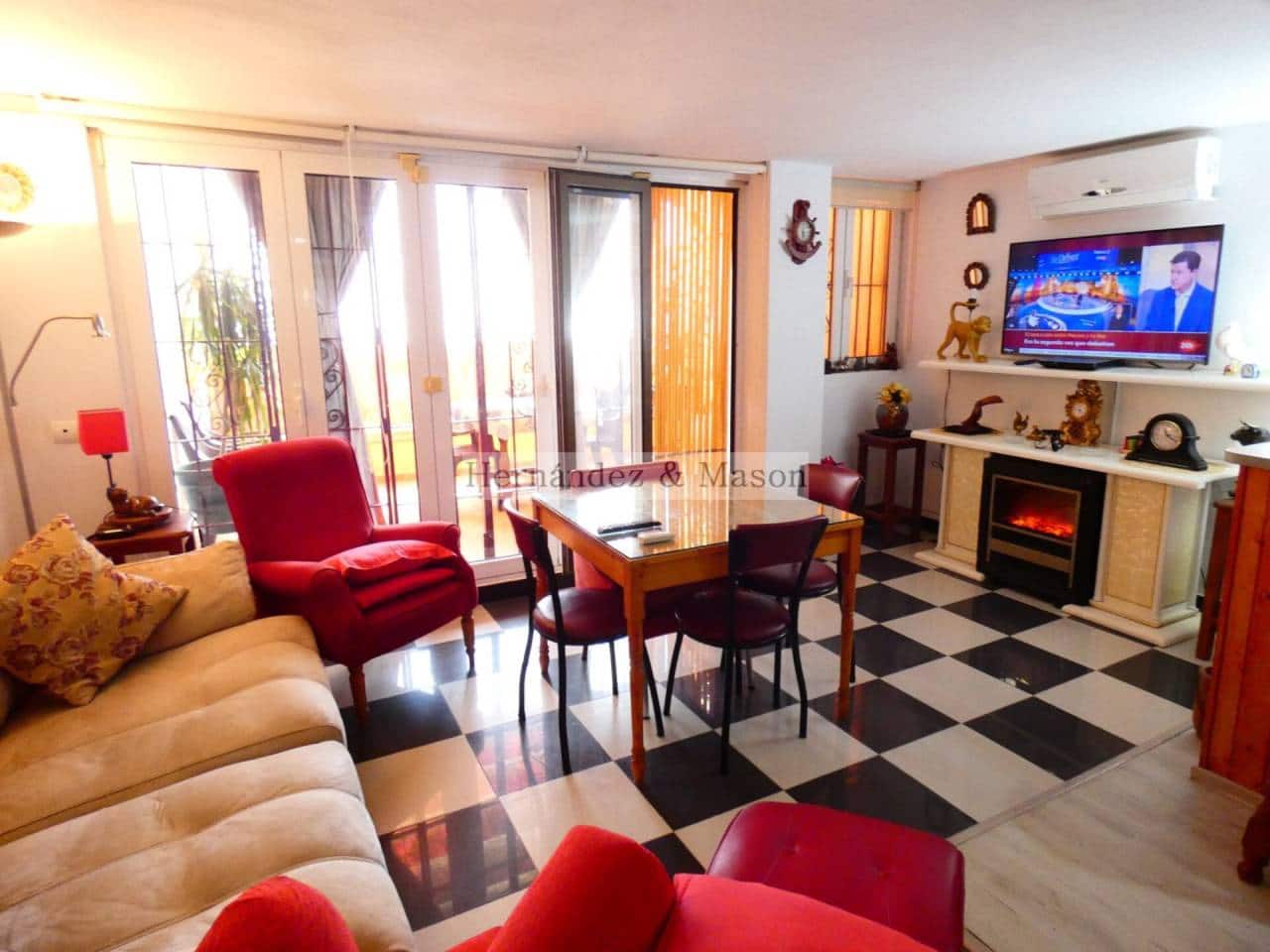 2 bedroom Flat for sale in Torremolinos with pool - € 330,000 (Ref: 6792171)