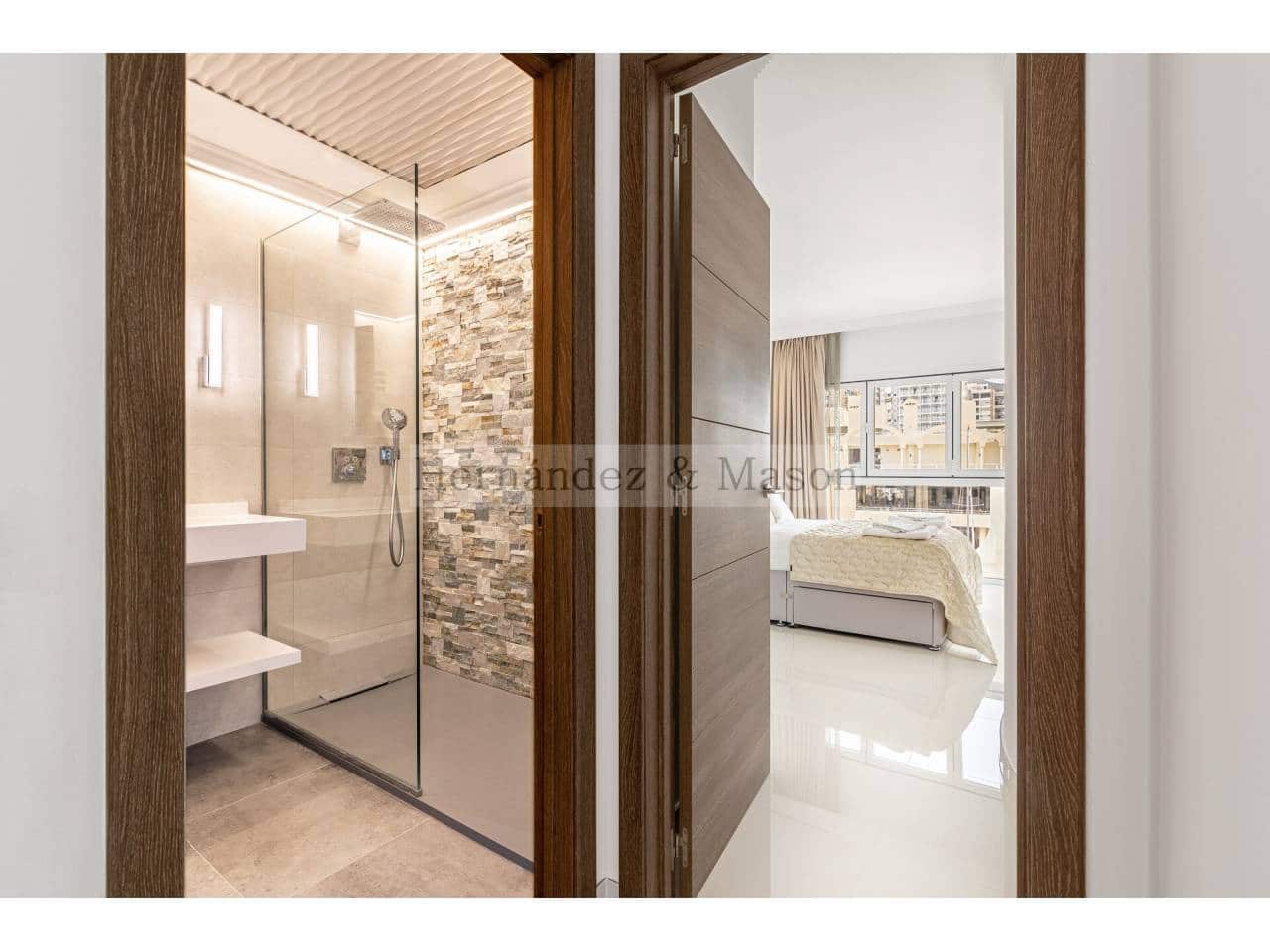 3 soverom Penthouse til salgs i Benalmadena med svømmebasseng garasje - € 1 300 000 (Ref: 7879833)