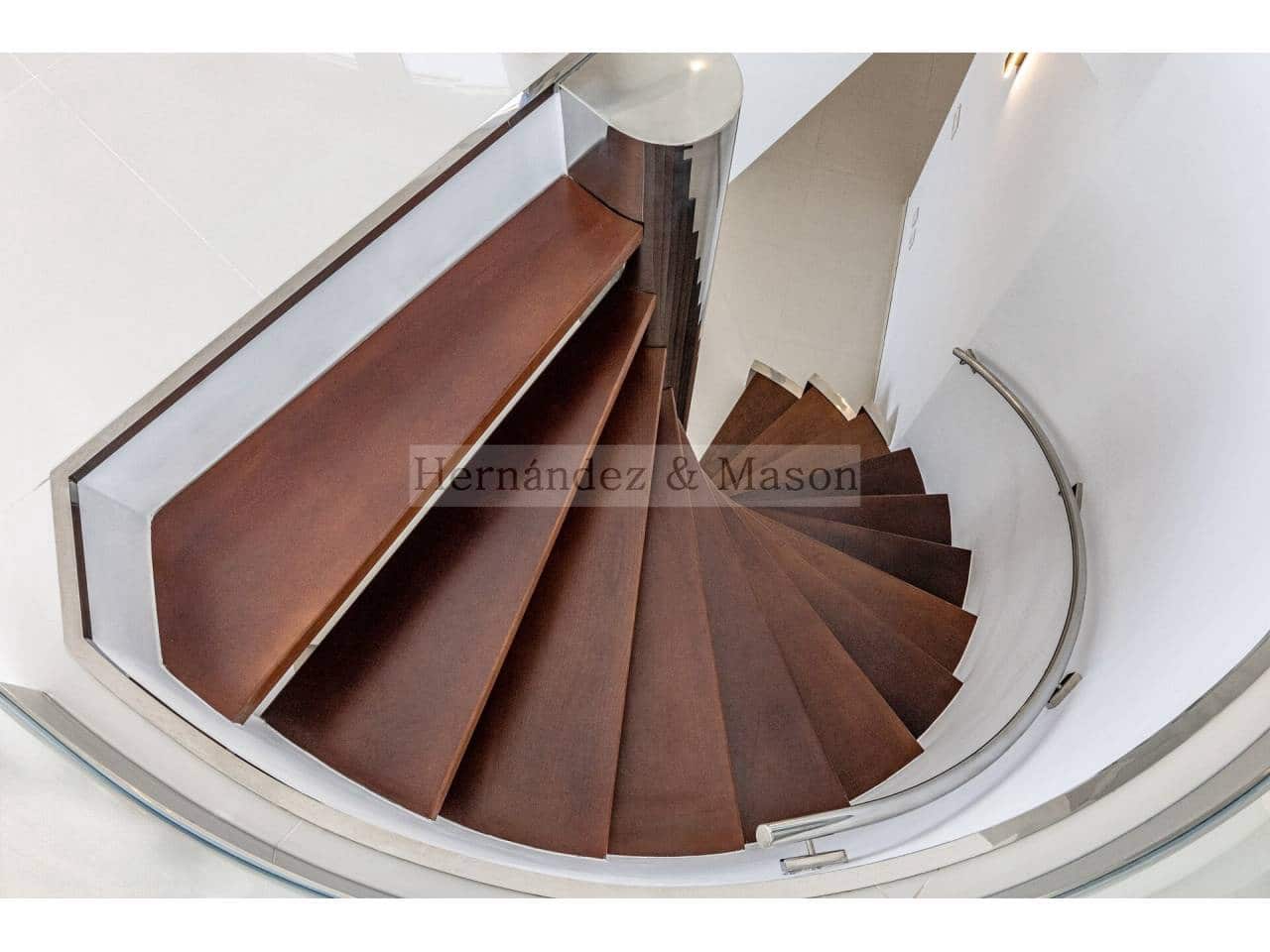 3 soverom Penthouse til salgs i Benalmadena med svømmebasseng garasje - € 1 300 000 (Ref: 7879833)