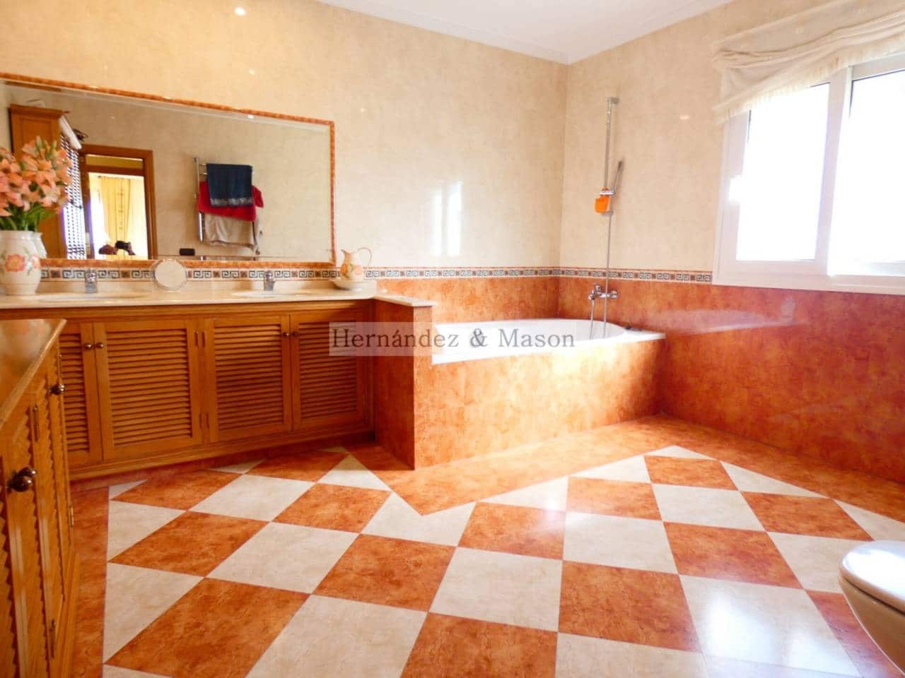 4 chambre Villa/Maison à vendre à Benalmadena avec piscine garage - 1 650 000 € (Ref: 8359173)