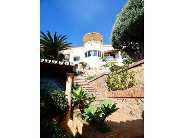 7 sypialnia Willa na sprzedaż w Nueva Torrequebrada, Benalmádena z basenem garażem - 2 195 000 € (Ref: 8359176)