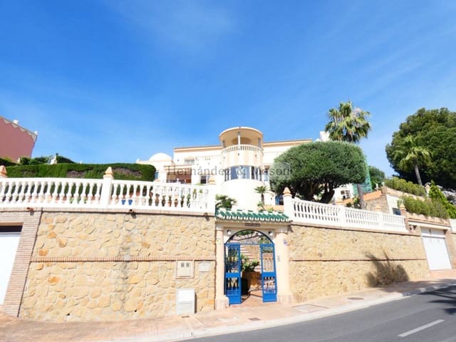 7 sypialnia Willa na sprzedaż w Nueva Torrequebrada, Benalmádena z basenem garażem - 2 195 000 € (Ref: 8359176)