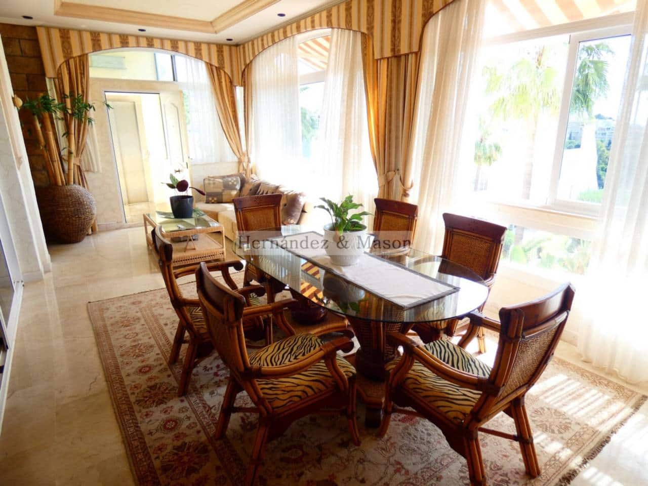 7 sypialnia Willa na sprzedaż w Torrequebrada z basenem garażem - 2 195 000 € (Ref: 8359176)