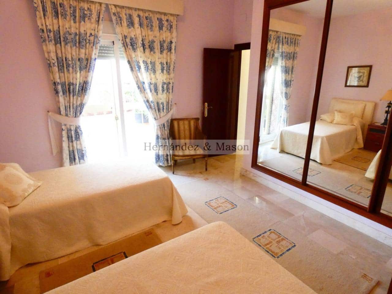 7 sypialnia Willa na sprzedaż w Torrequebrada z basenem garażem - 2 195 000 € (Ref: 8359176)