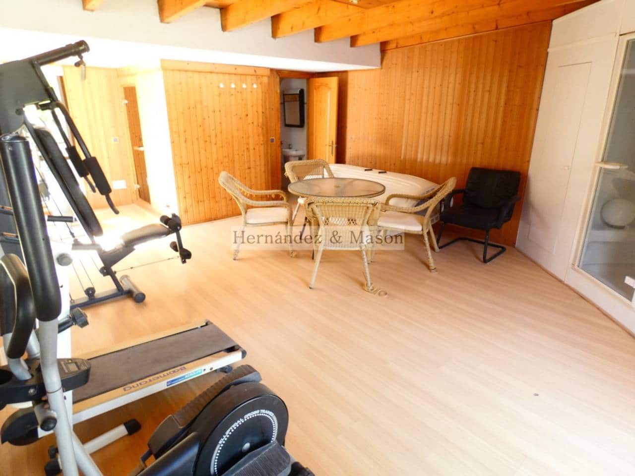 7 sypialnia Willa na sprzedaż w Torrequebrada z basenem garażem - 2 195 000 € (Ref: 8359176)