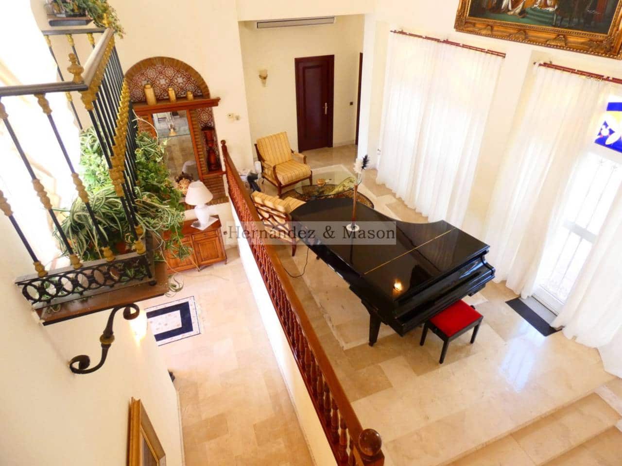 7 sypialnia Willa na sprzedaż w Torrequebrada z basenem garażem - 2 195 000 € (Ref: 8359176)