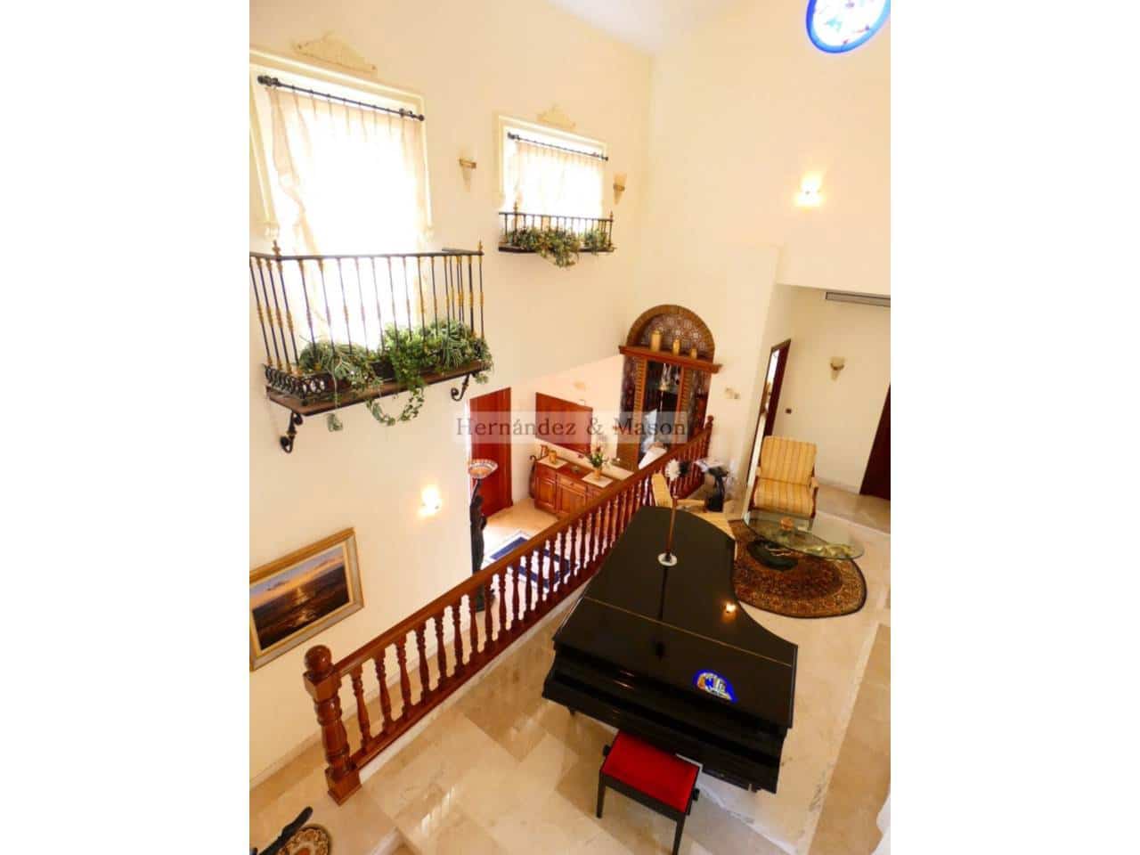 7 sypialnia Willa na sprzedaż w Torrequebrada z basenem garażem - 2 195 000 € (Ref: 8359176)