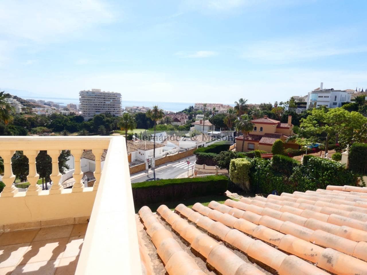 7 sypialnia Willa na sprzedaż w Torrequebrada z basenem garażem - 2 195 000 € (Ref: 8359176)