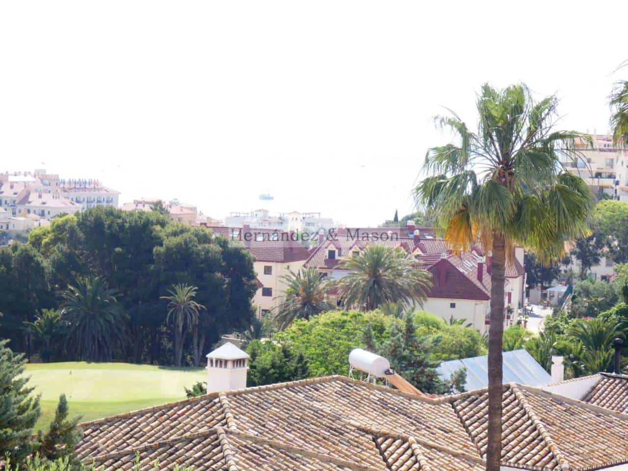 7 sypialnia Willa na sprzedaż w Torrequebrada z basenem garażem - 2 195 000 € (Ref: 8359176)