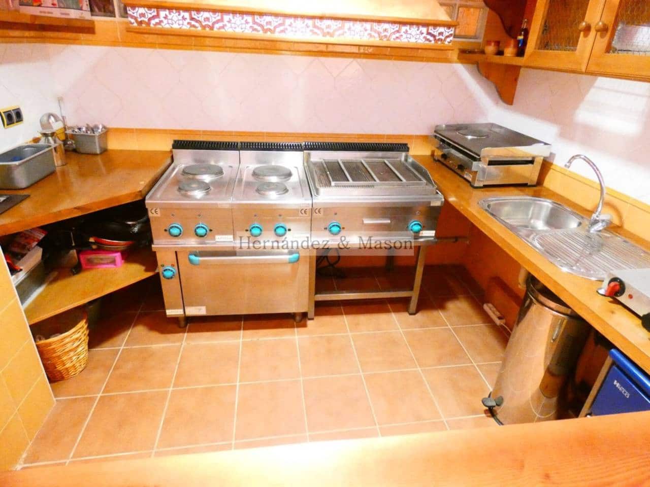 7 sypialnia Willa na sprzedaż w Torrequebrada z basenem garażem - 2 195 000 € (Ref: 8359176)