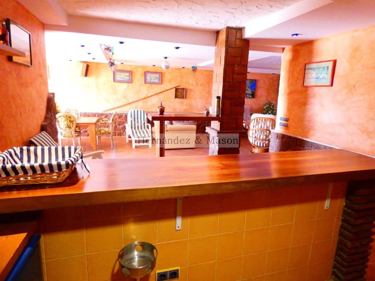 7 sypialnia Willa na sprzedaż w Torrequebrada z basenem garażem - 2 195 000 € (Ref: 8359176)