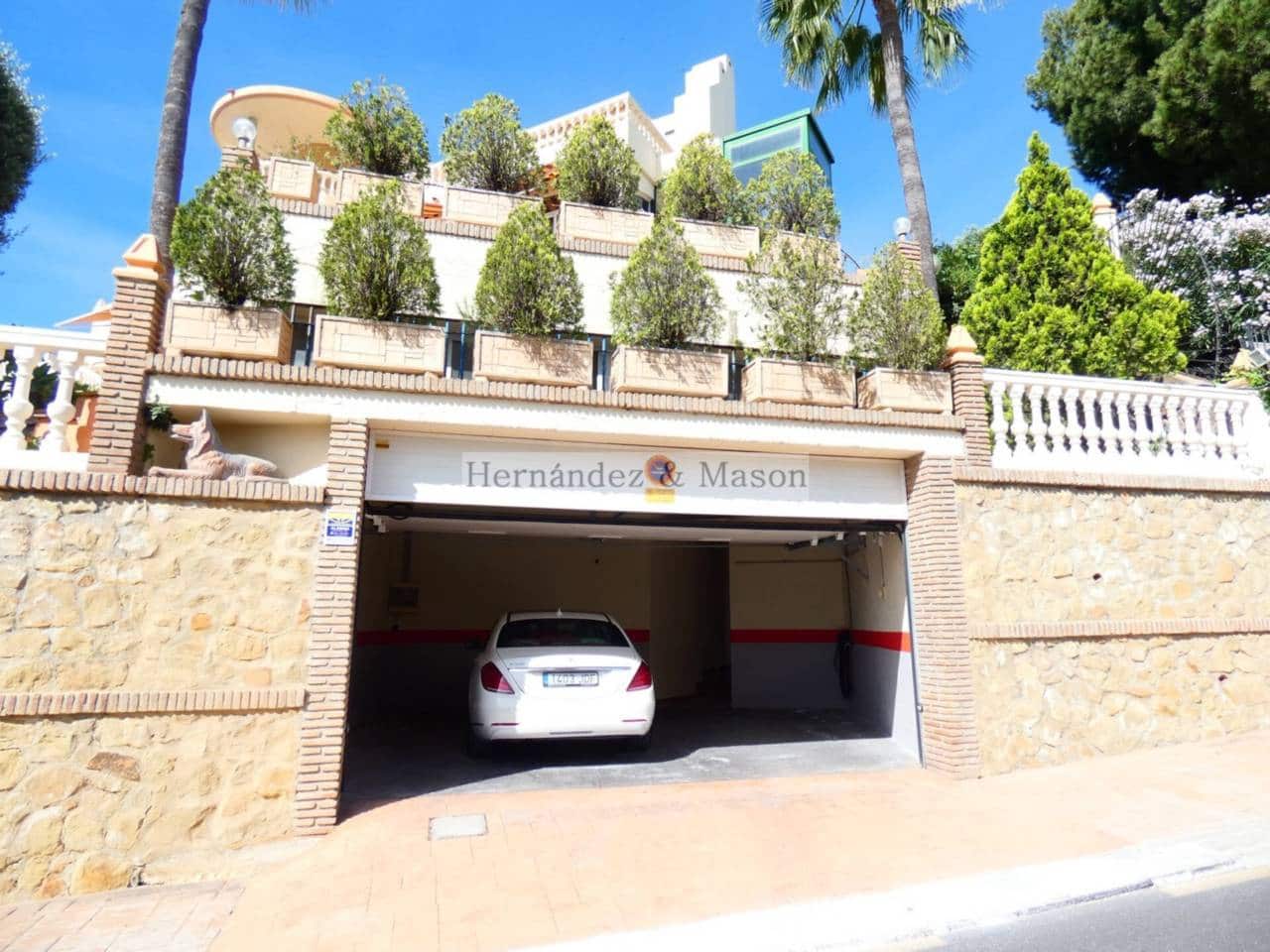 7 sypialnia Willa na sprzedaż w Torrequebrada z basenem garażem - 2 195 000 € (Ref: 8359176)