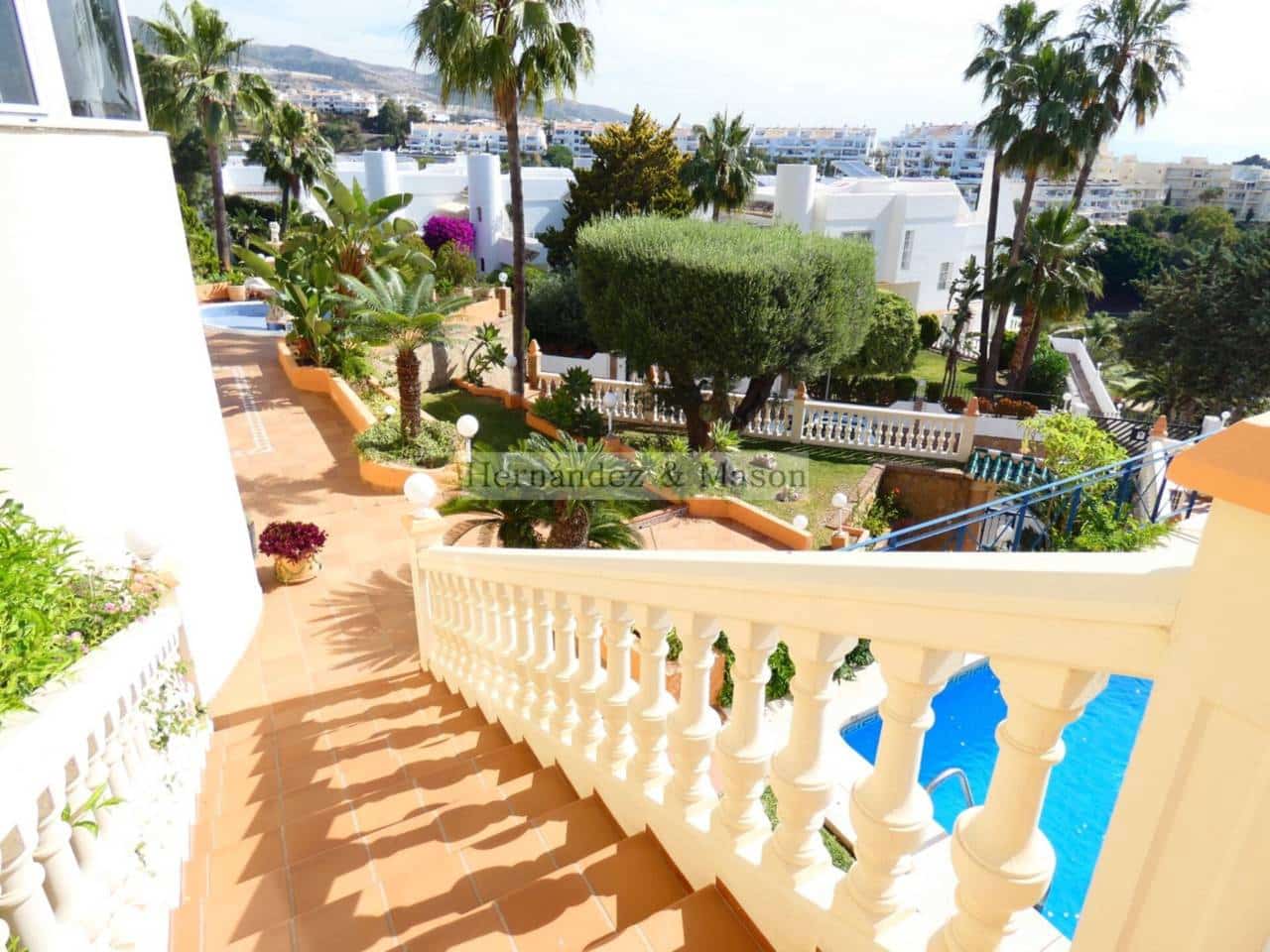 7 sypialnia Willa na sprzedaż w Torrequebrada z basenem garażem - 2 195 000 € (Ref: 8359176)