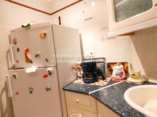 1 slaapkamer Appartement te huur in Benalmádena met zwembad - € 900 (Ref: 8740782)