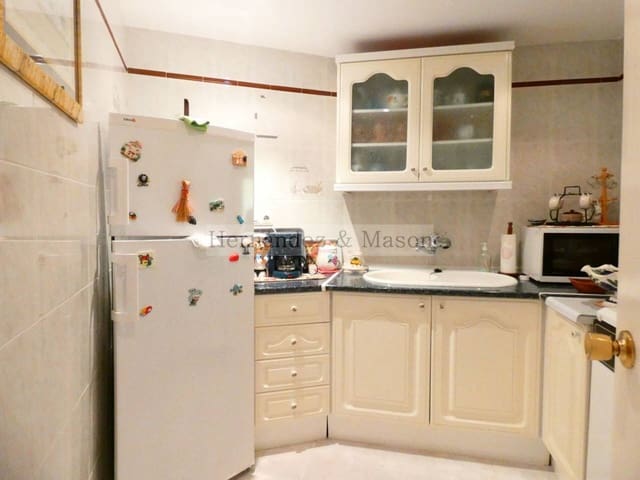 1 slaapkamer Appartement te huur in Benalmádena met zwembad - € 900 (Ref: 8740782)