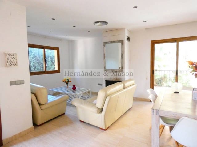 3 makuuhuone Huvila myytävänä paikassa Benalmádena mukana uima-altaan 
autotalli - 730 000 € (Ref: 9217781)