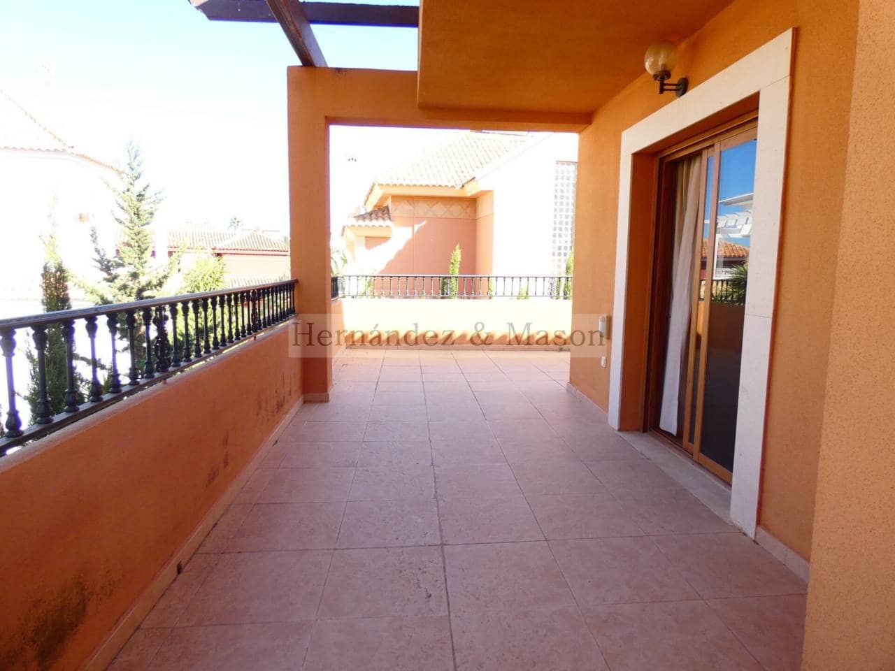 3 makuuhuone Huvila myytävänä paikassa Benalmadena mukana uima-altaan 
autotalli - 730 000 € (Ref: 9217781)