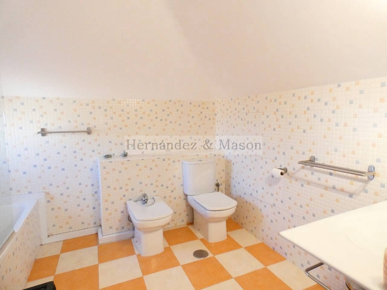 3 makuuhuone Huvila myytävänä paikassa Benalmadena mukana uima-altaan 
autotalli - 730 000 € (Ref: 9217781)