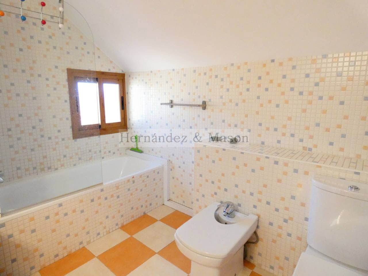 3 makuuhuone Huvila myytävänä paikassa Benalmadena mukana uima-altaan 
autotalli - 730 000 € (Ref: 9217781)